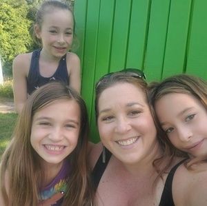 Meet your Posher, Robin